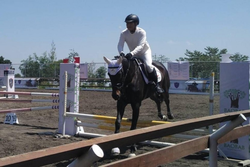 Melihat Keseruan Kompetisi Berkuda di Pasuruan