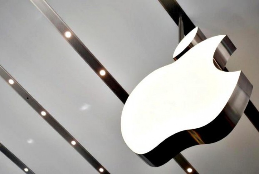Apple Rencana Luncurkan Empat Ponsel 5G Tahun Depan. (FOTO: Reuters/Yuya Shino)