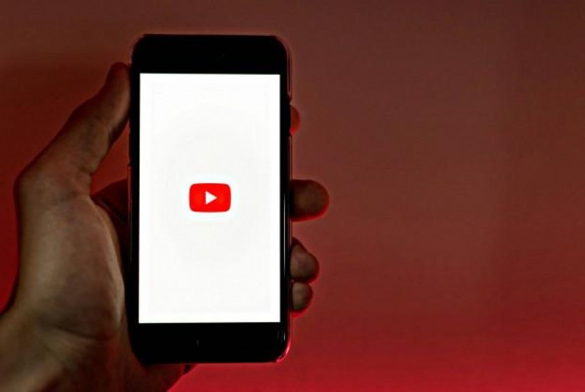 Seandainya Youtube 'Pisah' dari Google, Valuasinya Bakal Lampaui Exxon Mobil! Angka Luar Biasa!. (FOTO: Unsplash/Szabo Viktor)