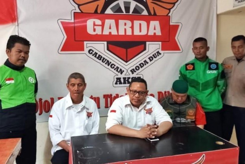 Pasang Tarif Terlalu Murah, Garda Kritisi Maxim. (FOTO: Bernadinus Adi Pramudita)