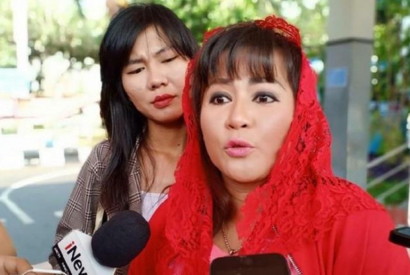 Polisikan Novel Baswedan, Ternyata Dewi Tanjung Aktif di Youtube! Pendapatannya Fantastis Banget!. (FOTO: Istimewa)