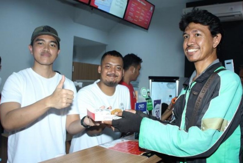 Anak Presiden Jokowi Kini Jualan Ayam. (FOTO: Dok. Yang Ayam)