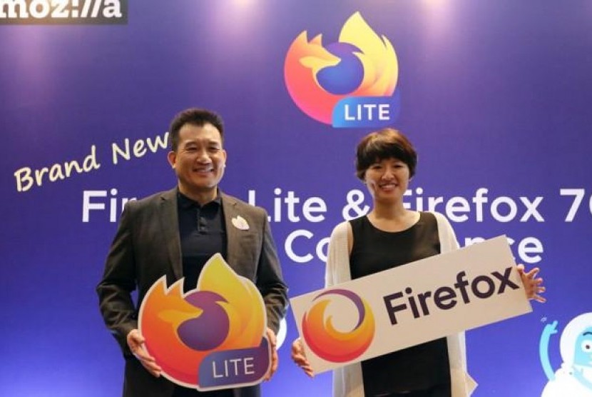 Firefox Lite: Asyiknya Belanja, Baca Berita, dan Bermain Gim dalam 1 Aplikasi. (FOTO: Bernadinus Adi Pramudita)