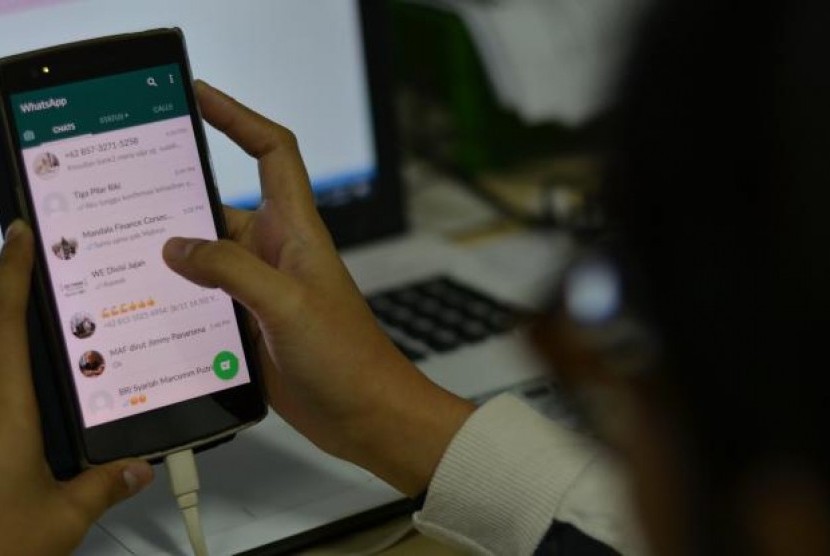 Catat Nih, Mulai Besok WhatsApp Enggak Bisa Lagi Dibuka Pakai Ponsel Android dan iOS Versi . . . .. (FOTO: Agus Aryanto)