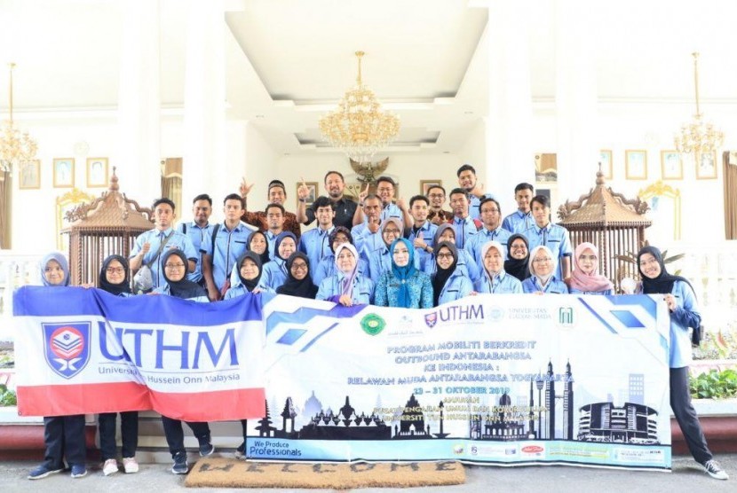 30 mahasiswa dari Malaysia belajar Reog Ponorogo.