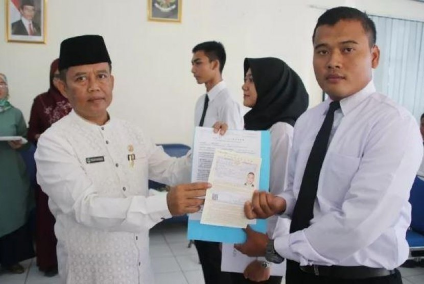  Kepala BLK PMI Dinas Tenaga Kerja dan Transmigrasi Jabar Teguh Kasbudi, untuk mewujudkan migran juara, pihaknya menjalin kerja sama dengan banyak pihak, salah satunya bank BJB.