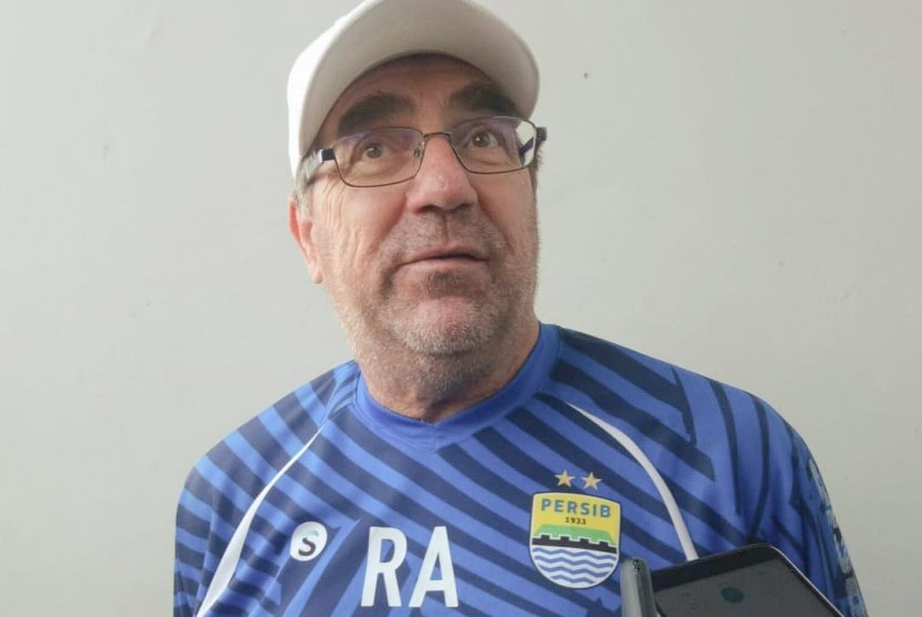  Pelatih Persib Bandung Robert Alberts