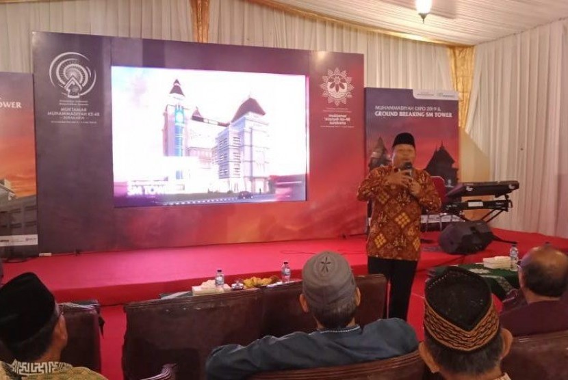 Ketua PP Muhammadiyah Lepas Jamaah Umrah SM Tour & Travel  