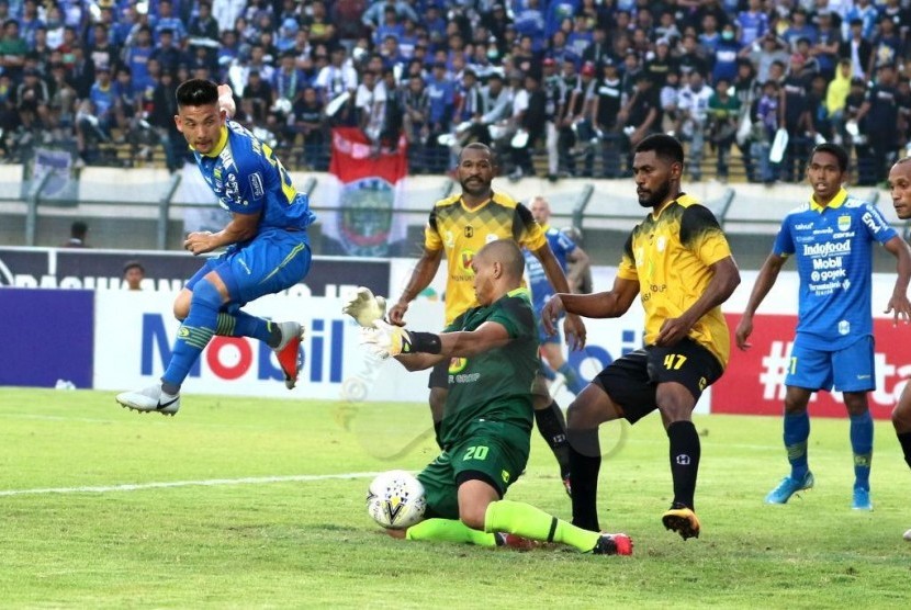 Djanur: Gaya Main Persib Gampang Dibaca