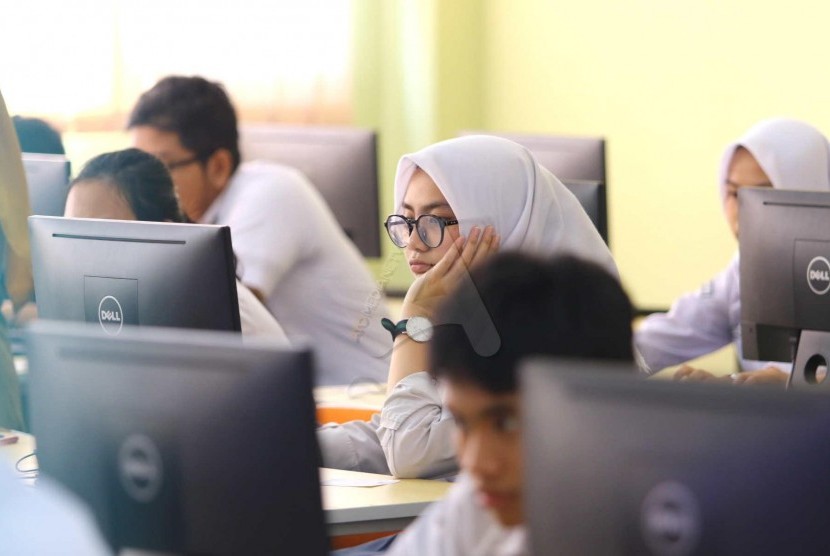  Mayoritas SMK di Jabar menghadapi masalah kualitas pendidik, sarana dan standar