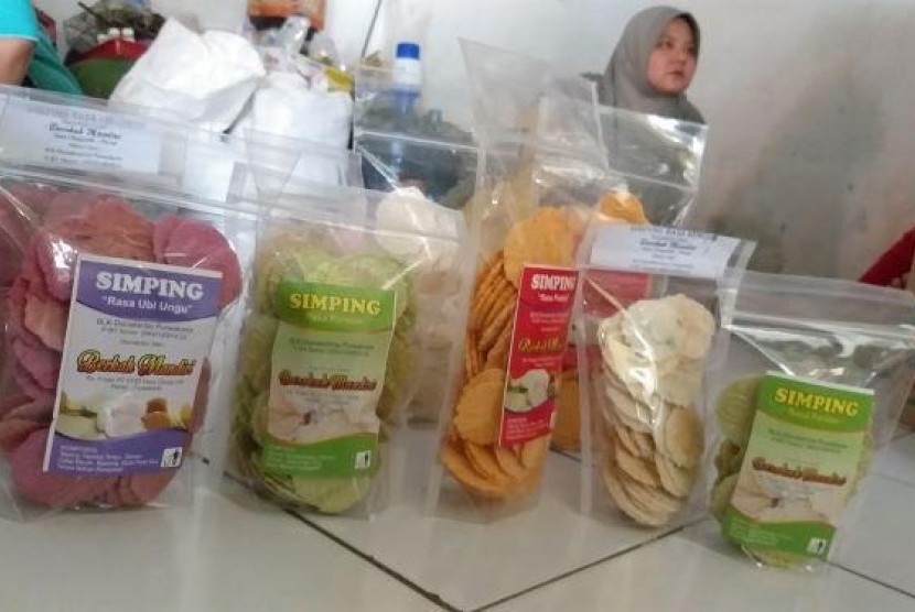 Kerupuk RO yang telah menjadi makanan khas Plered