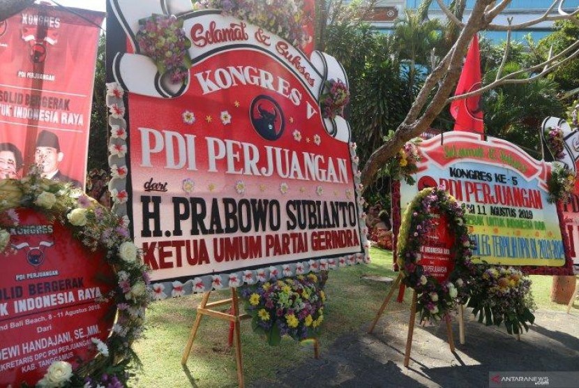 Prabowo Kirimkan Karangan Bunga untuk Kongres V PDIP