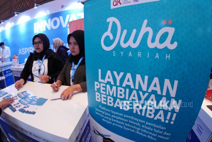 FINTECH SYARIAH. Booth fintech Duha Syariah pada Pameran “Indonesia FinTech Summit & Expo (IFSE) 2019 di Jakarta Convention Center, jakarta, Senin (23/9).