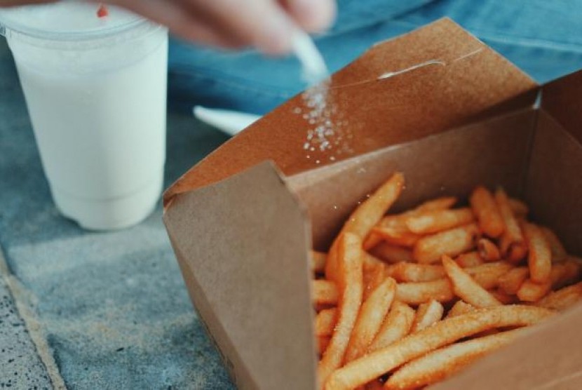 Wew! Petani Ini Jadi Konglomerat Berkat Kentang Goreng. (FOTO: Unsplash/Emmy Smith)