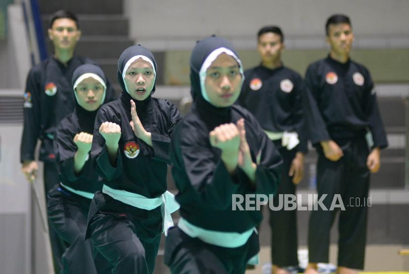 Ilustrasi atlet pencak silat Indonesia sedang berlatih.(Republika/Prayogi)