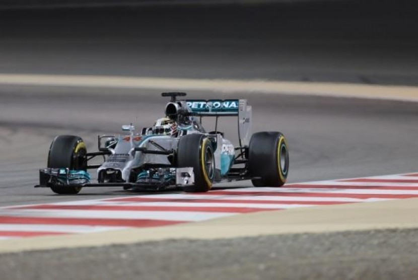 Hamilton Pertahankan Dominasi Mercedes di Tes Bahrain