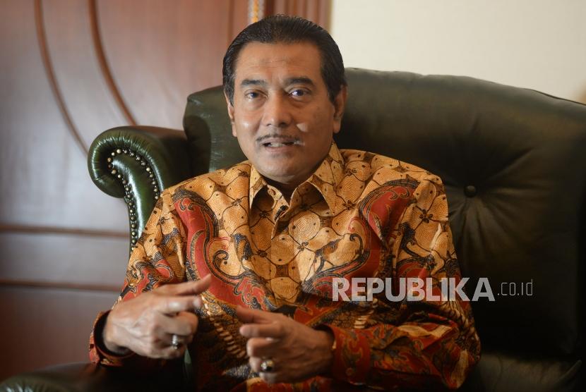 Direktur Utama BRI Suprajarto saat diwawancarai Republika, Jakarta, Jumat (6/4).
