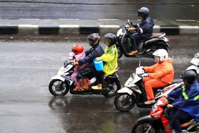Hujan Turun di Bogor Saat Kemarau, Ini Penjelasan BMKG