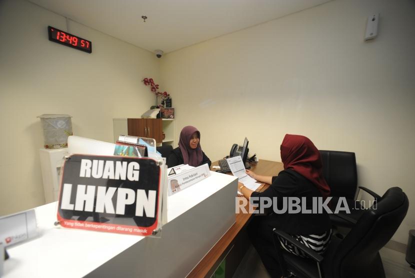 {ilustrasi] Loket penyerahan Laporan Harta Kekayaan Penyelenggara Negara (LHKPN) di Gedung KPK, Jakarta.