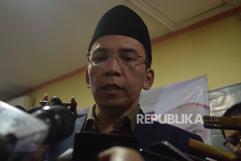 TGB M. Zainul Majdi  memberikan keterangan kepada media usai  konfrensi pers  mengenai persiapan konfrensi Internasional Moderisasi Islam di Jakarta, Jumat (20/7).