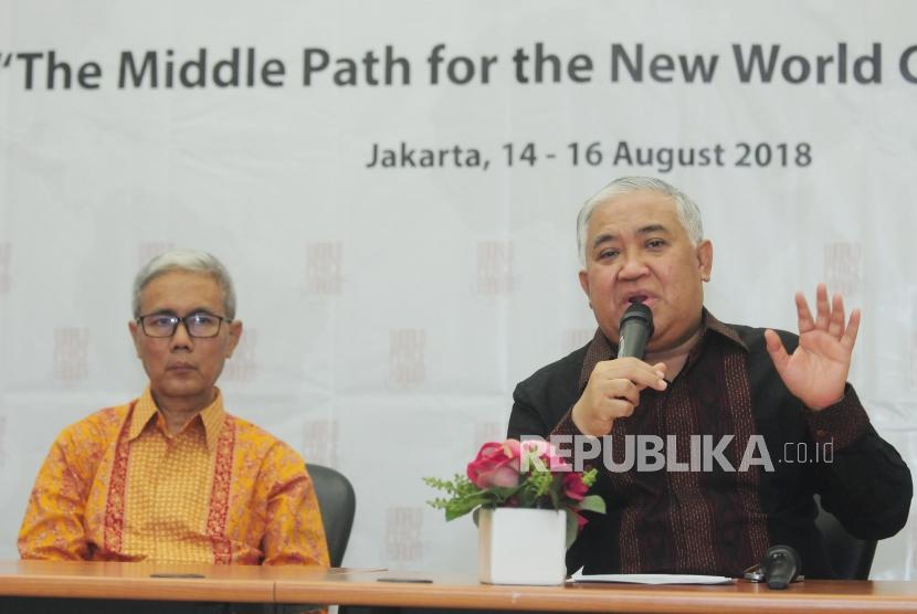 President's special envoy for interfaith dialog and cooperation and civilization, Din Syamsuddin (right).
