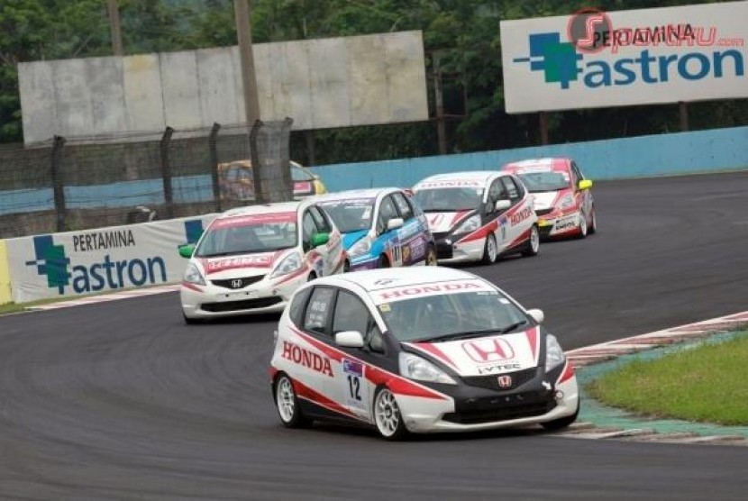 Honda Jazz Pelopor Ajang Balap One Make Race di Indonesia