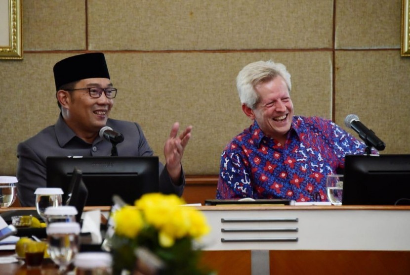 Ridwan Kamil Beberkan Potensi Investasi Jabar Kepada Penasihat PM Inggris