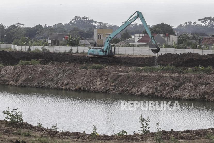 Pembangunan Waduk Giri Kencana di Cilangkap, Jakarta Timur.