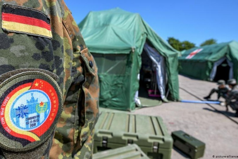 Petugas Medis Tentara Cina dan Jerman Tangani Kolera dalam Latihan Gabungan