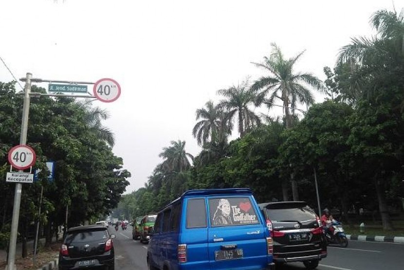  Hari bebas kendaraan atau Car Free Day (CFD) Kota Bogor mulai 22 September 2019 ini akan ditiadakan. CFD biasanya diberlakukan setiap ahad di Jalan Jenderal Sudirman.