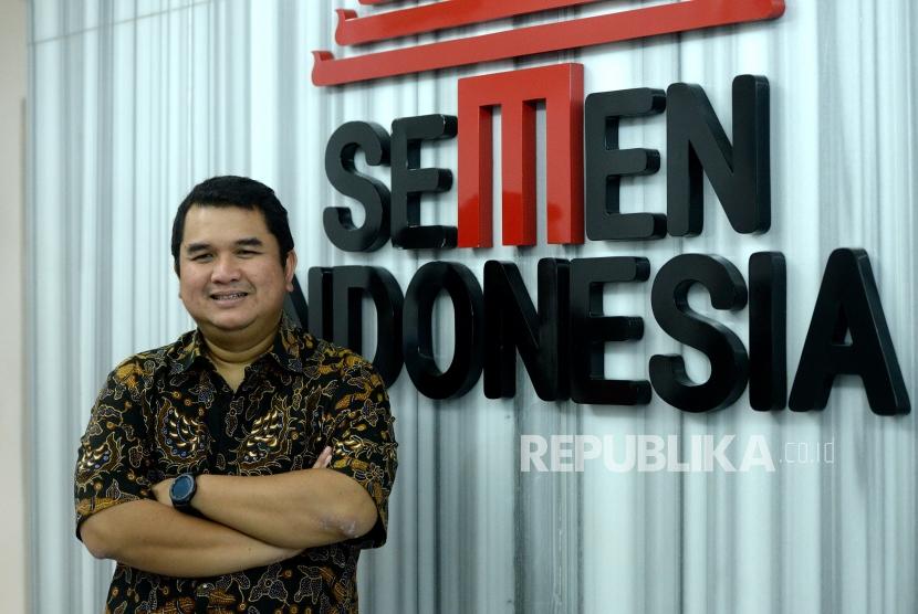 Direktur Utama PT Semen Indonesia (persero) - Hendi Prio Santoso. Dirut SIG Hendi Prio mengapresiasi partisipasi masyarakat atas gerakan lingkungan SIG