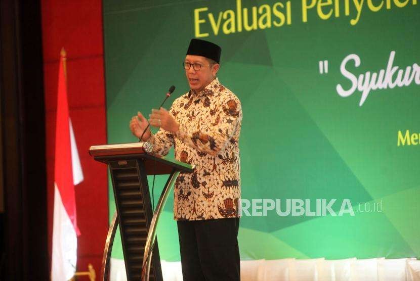 Menteri Agama Lukman Hakim Saifuddin memberikan sambutan saat acara Rapat Kerja Nasional (Rakernas) Evaluasi Penyelenggaraan Haji Tahun 1439 H/2018 di Jakarta, Selasa (2/10).
