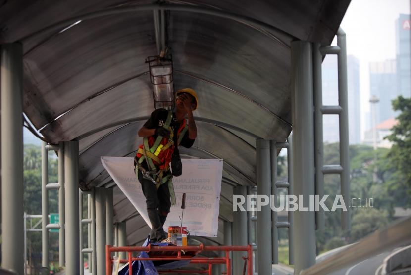 Revitalisasi Jembatan Penyeberangan Orang | Republika Online