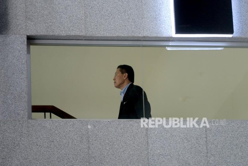 Pemeriksaan James Riady. CEO Lippo Group James Riady bersiap menjalani pemeriksaan di Gedung Komisi Pemberantasan Korupsi (KPK), Jakarta, Selasa (30/10).