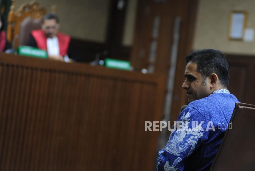 Mantan politisi Demokrat Nazarudin memberikan keterangan saat  menjadi saksi dalam sidang lanjutan kasus korupsi KTP Elektronik dengan terdakwa Setya Novanto di Pengadilan Tipikor, Jakarta, Senin (19/2).
