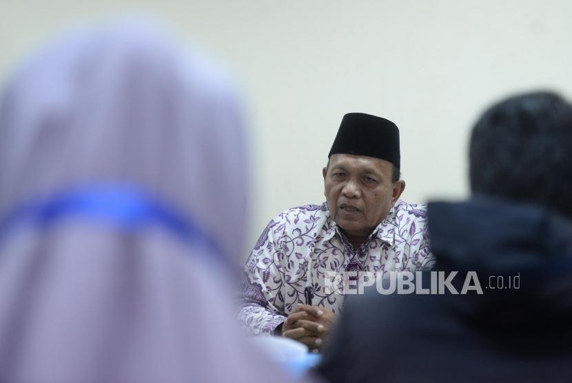 Imbas Pengesahan RUU PIHU. Ketua Komisi Pengawasan Haji Indonesia (KPHI) Samidin Nashir menyampaikan paparan di kantor KPHI, Jakarta, Jumat (5/4/2019).