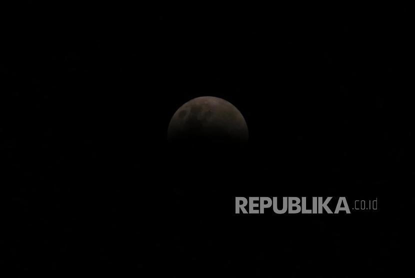 Gerhana bulan, Jakarta, Rabu (31/1) malam. 