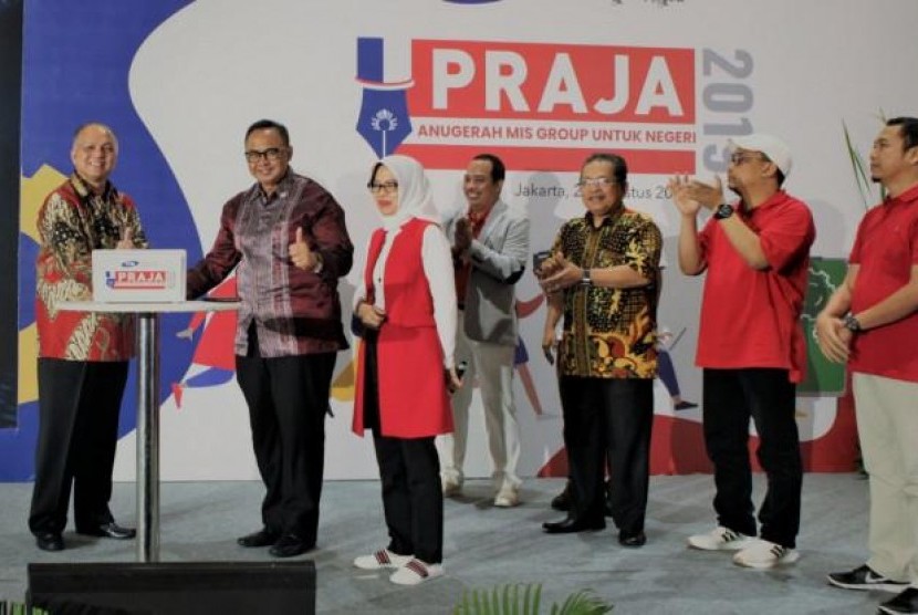 Kemenkop dan UKM Apresiasi Lomba Penulisan Koperasi PRAJA 2019. (FOTO: Kemenkop dan UKM)