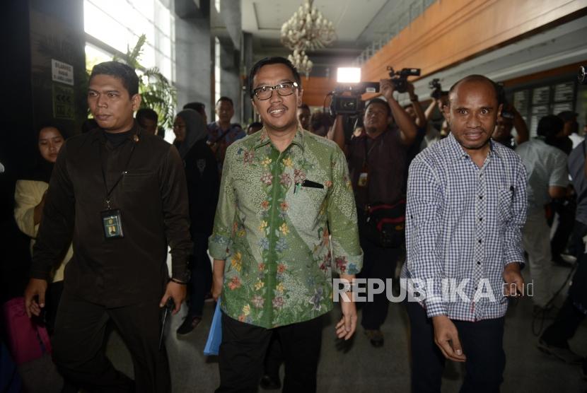 Menteri Pemuda dan Olahraga Imam Nahrawi saat tiba untuk menjadi saksi pada sidang kasus dugaan suap dana hibah KONI di Pengadilan Tipikor, Jakarta, Kamis (4/7).