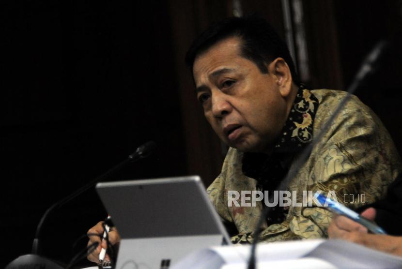 Terdakwa kasus korupsi pengadaan KTP Elektronik Setya Novanto diduga menerima 7,3 juta dolar AS.