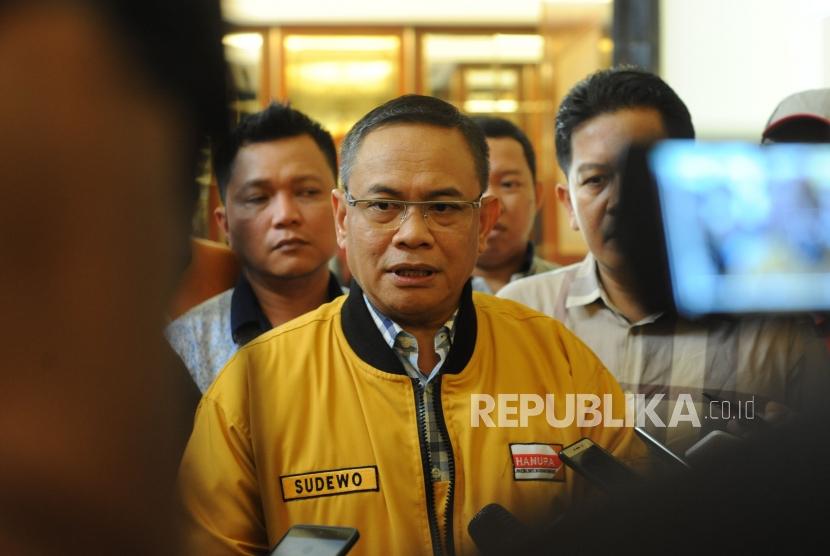 Pemecatan OSO. Wakil Ketua Umum Partai Hanura Kubu Daryatmo Sudewo melakukan konfrensi pers, Jakarta, Ahad (21/1).