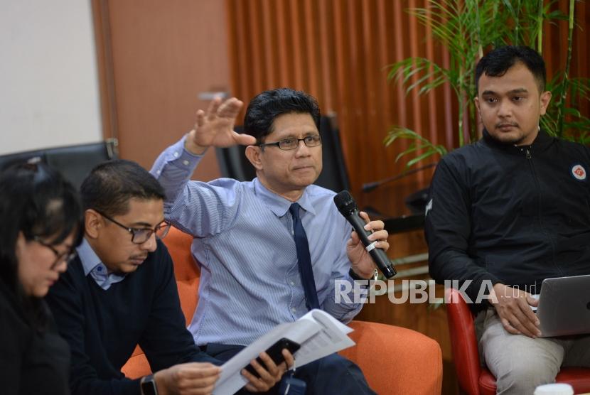 Wakil Ketua KPK Laode M Syarif memberikan paparan saat diskusi media bertajuk 