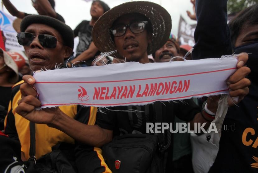 Nelayan Demo Istana Tuntut Cabut Larangan Cantrang Republika Online 