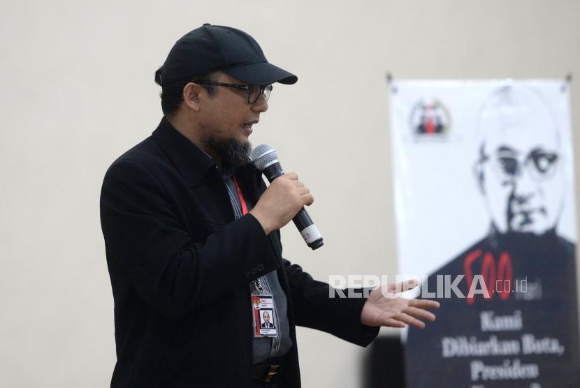 Perlindungan Pejuang Keadilan. Penyidik KPK Novel Baswedan menyampaikan paparan saat diskusi di Gedung KPK, Jakarta, Kamis (1/11).