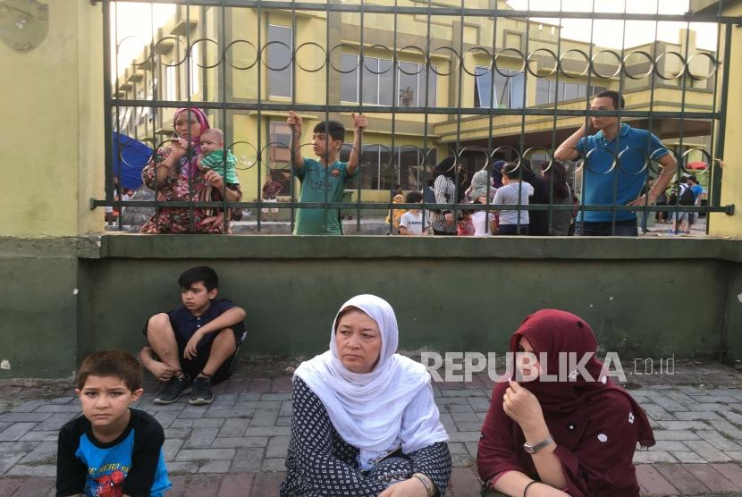 Suasana pengungsi para pencari suaka di gedung eks kodim, Jakarta Barat, Jumat (12/7).