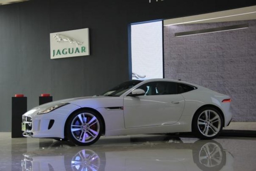 F Type Coupe >> Jaguar F Type Coupe Akhirnya Hadir Di Indonesia Republika F Type Coupe >> Jaguar F Type Coupe Akhirnya Hadir Di Indonesia Republika