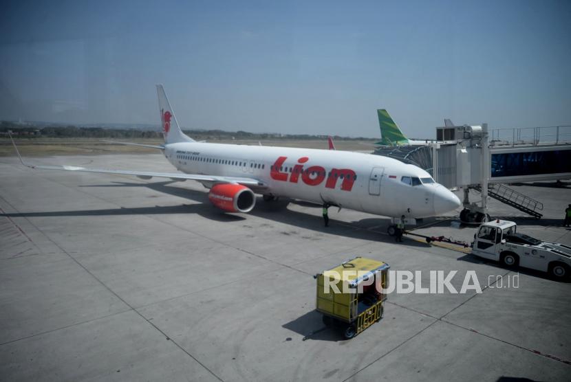 Sejumlah maskapai terparkir di Bandara Internasional Ahmad Yani,Semarang,Jawa Tengah,Rabu (10/7).