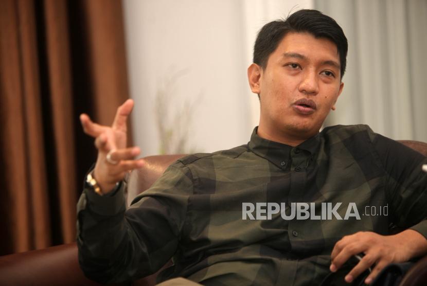 Ketua Departemen Pemuda Dewan Masjid Indonesia  Arief Rosyid Hasan 