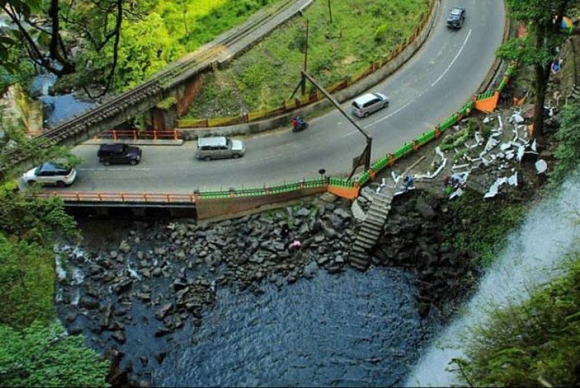 Menikmati Indahnya Air Terjun Lembah Anai di Bukittinggi | Republika Online