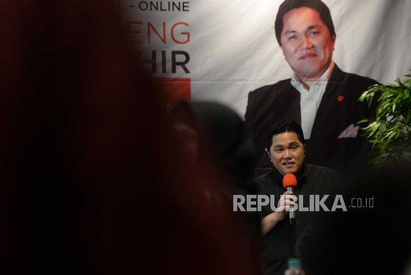 Ngopi Bareng Erick Thohir. Ketua TKN Jokowi-Maruf Amin, Erick Thohir menyampaikan paparan saat acara Ngopi bareng Erick Thohir di Jakarta, Selasa (27/11).